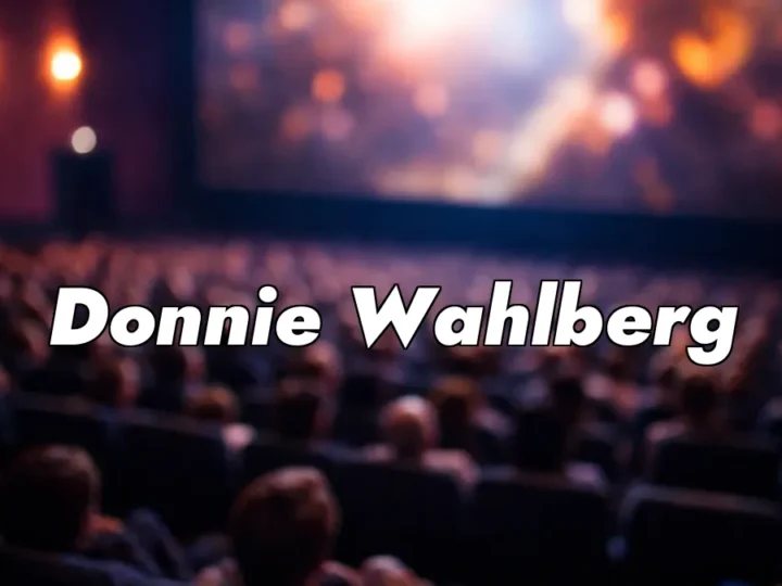 Donnie Wahlberg & Bridget Moynahan Reunite in Boston Blue